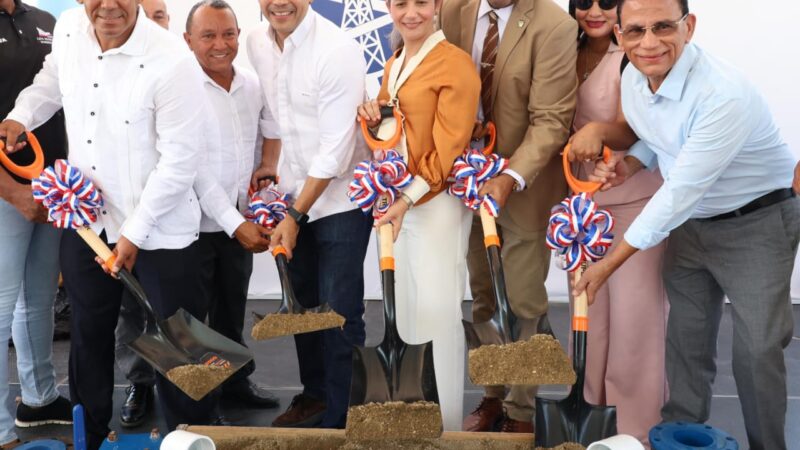 Wellington Arnaud da primer palazo para la construcción del acueducto Damjagua-Maizal, provincia Valverde